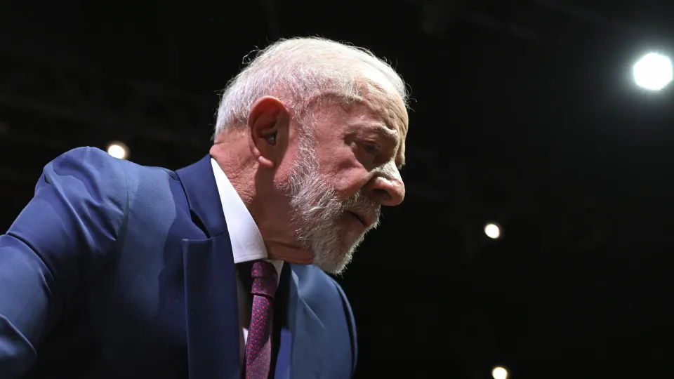 Lula avalia antecipar troca de ministros que devem disputar eleições em 2026