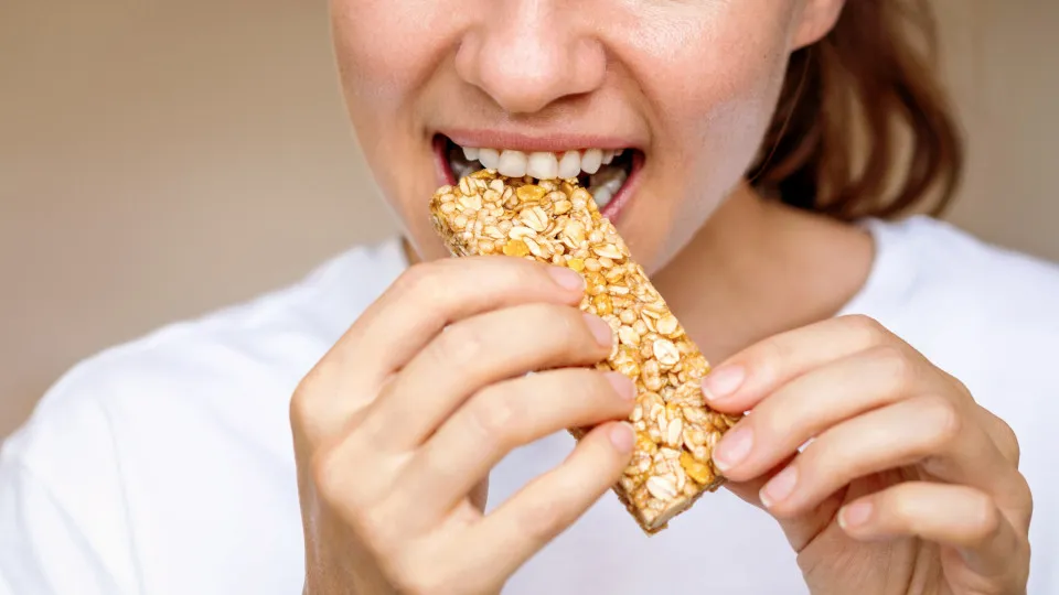 Alimentos que podem aumentar a inflamação e prejudicar a saúde Alimentos que podem aumentar a inflamação e prejudicar a saúde