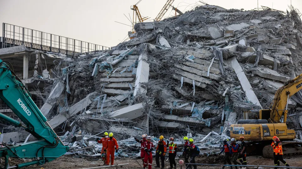 Astrólogo do TikTok é preso por prever novo ‘forte terremoto’ em Myanmar