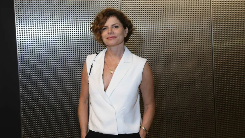 Debora Bloch faz sua estreia como Odete Roitman e web reage