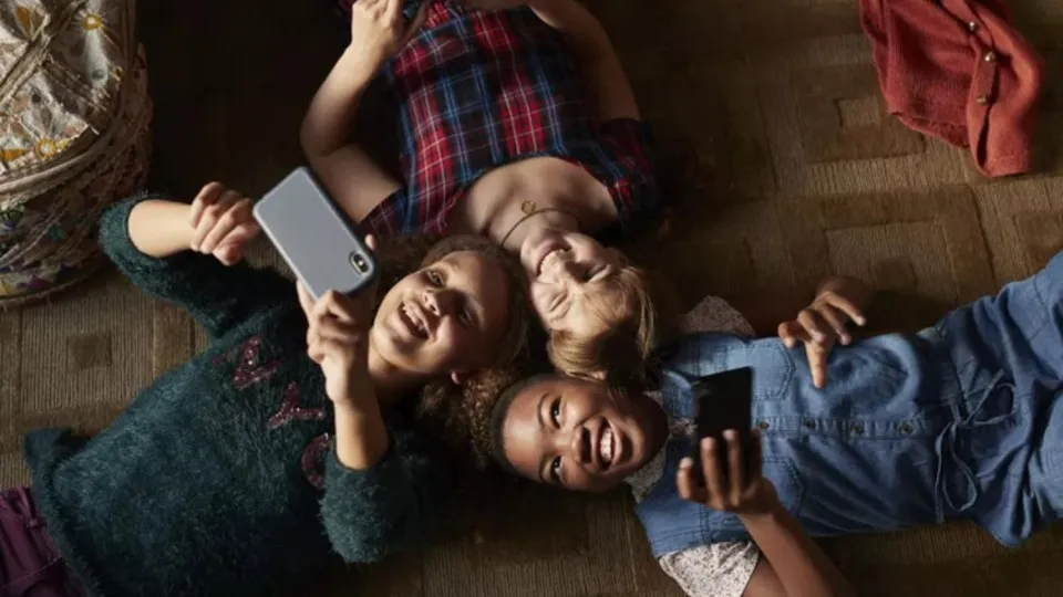 Especialistas cobram monitoramento contra conteúdo nocivo a crianças nas redes