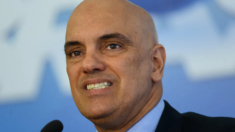 Ex-assessor de Bolsonaro pede a Moraes para circular em Brasília durante julgamento no STF Ex-assessor de Bolsonaro pede a Moraes para circular em Brasília durante julgamento no STF