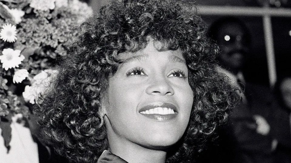 Famosos que morreram levando segredos chocantes para o túmulo!