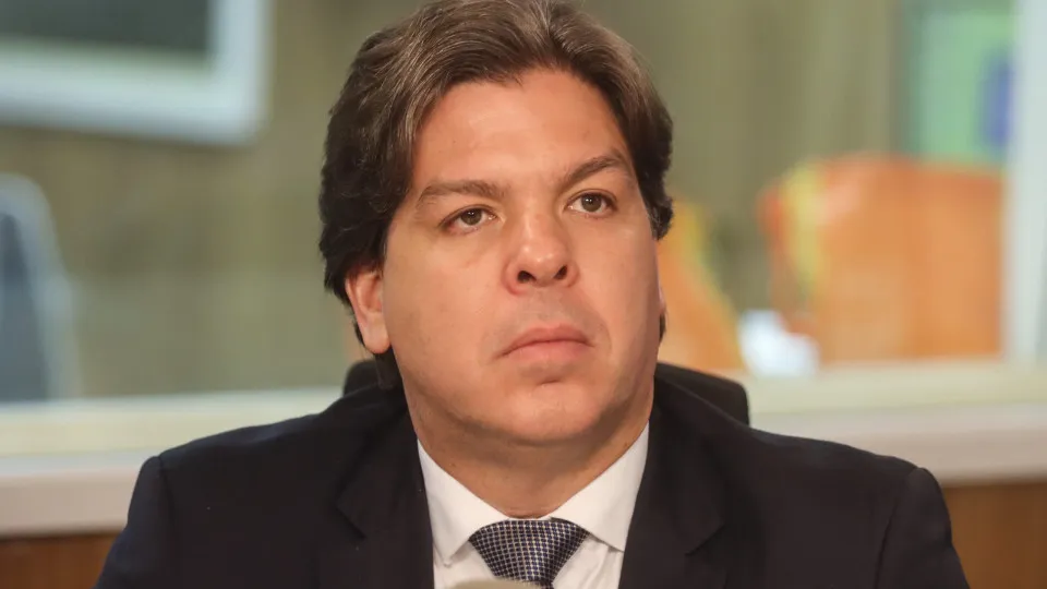 Lula oficializa presidente da Telebras no Ministério das Comunicações