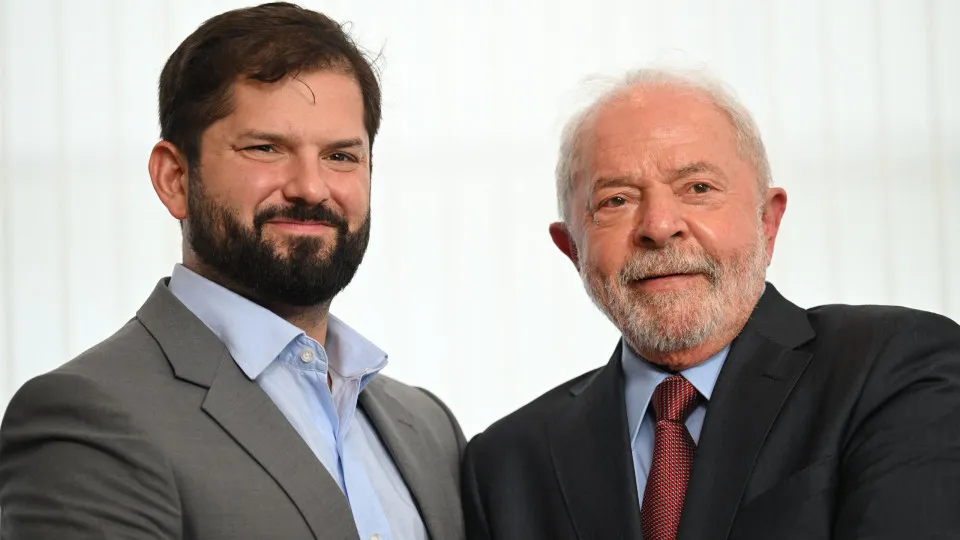 Lula recebe Boric e defende integração sul-americana