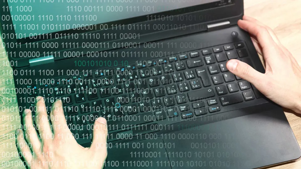 XP comunica vazamento de dados de clientes e faz alerta para contatos suspeitos