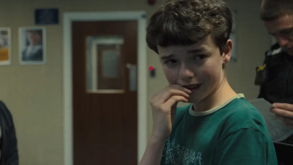 ‘Adolescência’ entra no top 10 de séries mais vistas da história da Netflix