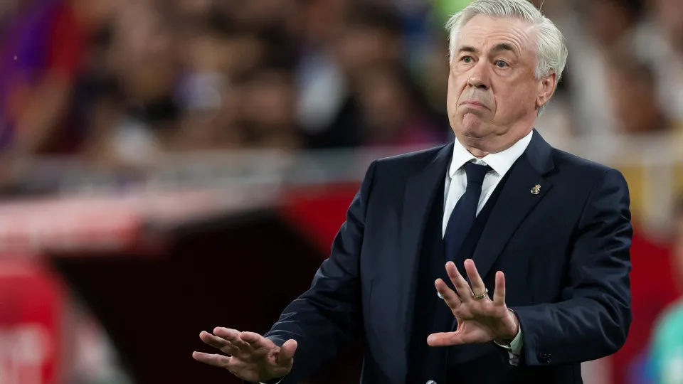 Ancelotti abre “portas” a Xabi Alonso: “É um dos melhores do mundo”