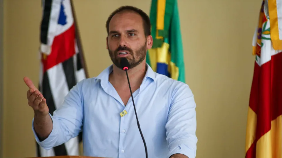 Após ‘atacar soberania do Brasil’, Eduardo Bolsonaro critica a PGR