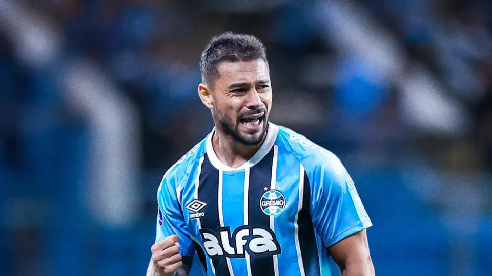 Grêmio vence o Bahia com pênalti polêmico e ganha fôlego após eliminação na Copa do Brasil