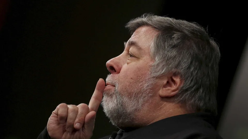 IAs não têm emoção e precisam de transparência, diz cofundador da Apple