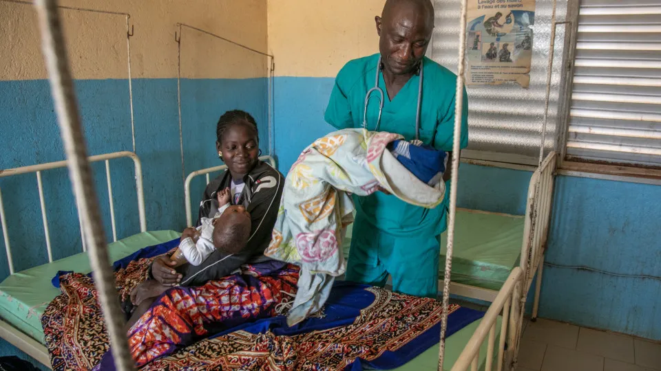 Meio milhão de crianças morrem anualmente na África por falta de vacinas