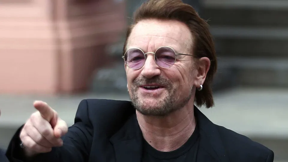 Pedro Bial recebe Bono, do U2, no episódio 1500 do Conversa com Bial