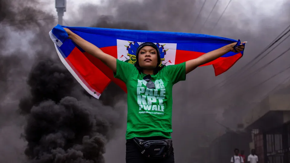 Primeiro-ministro do Haiti promete repor energia após 11 dias de apagão