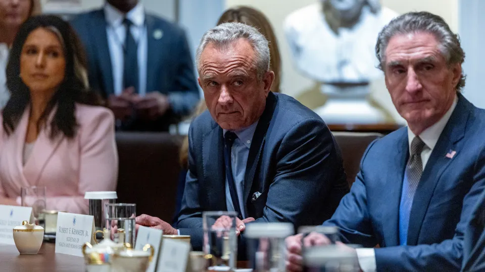 RFK Jr. promete que pesquisa determinará causa do autismo até setembro