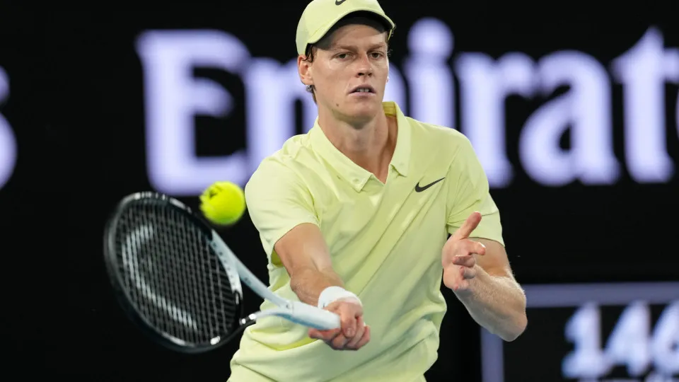 Sinner aposenta Gasquet e vai à terceira rodada em Roland Garros Sinner aposenta Gasquet e vai à terceira rodada em Roland Garros