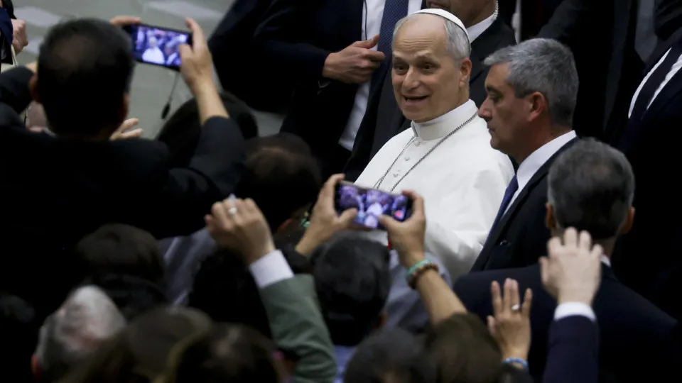 Tietado em discurso a jornalistas, Leão 14 pede libertação daqueles ‘presos por buscarem a verdade’