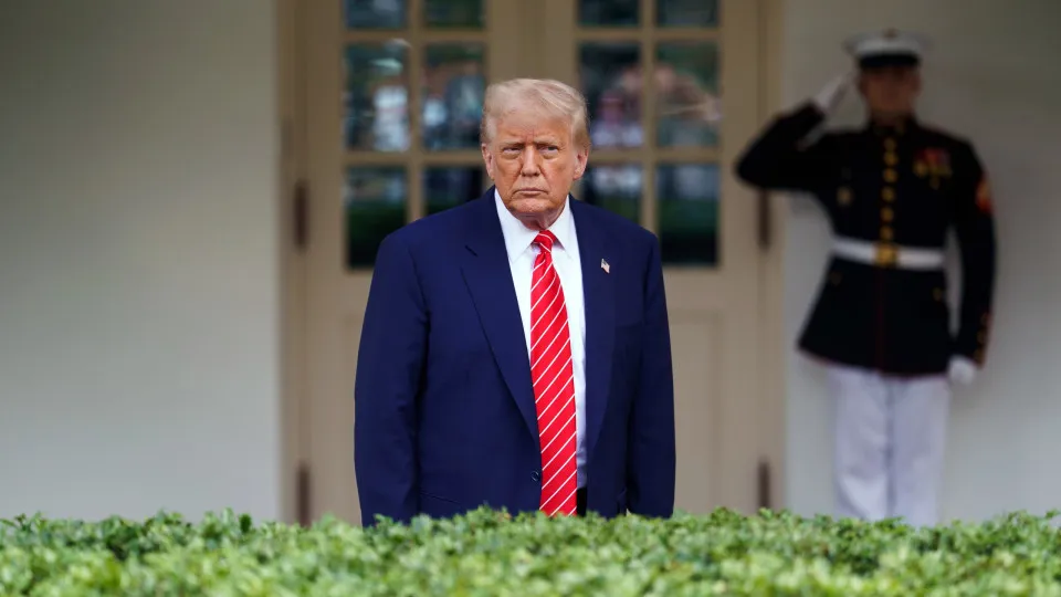 Trump pede ao Supremo fim de proteção legal para 500 mil imigrantes