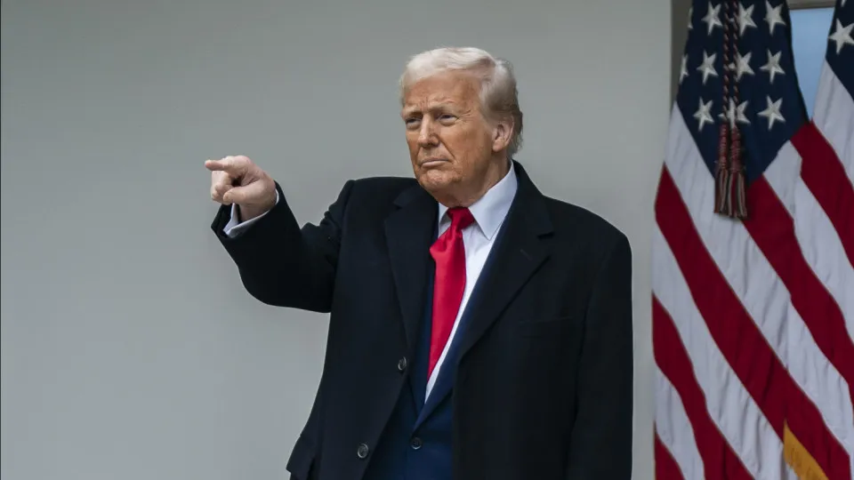 Trump recua e pausa tarifas; para China taxa sobe para 125%