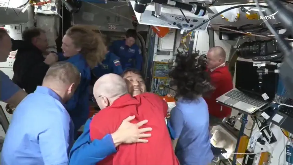 Vídeo mostra recepção calorosa da Estação Espacial aos novos astronautas