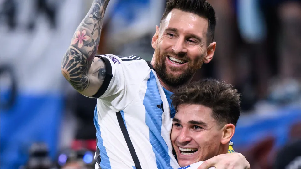 Argentina sobra, é ‘campeã’ e deixa Chile quase fora da Copa Argentina sobra, é ‘campeã’ e deixa Chile quase fora da Copa