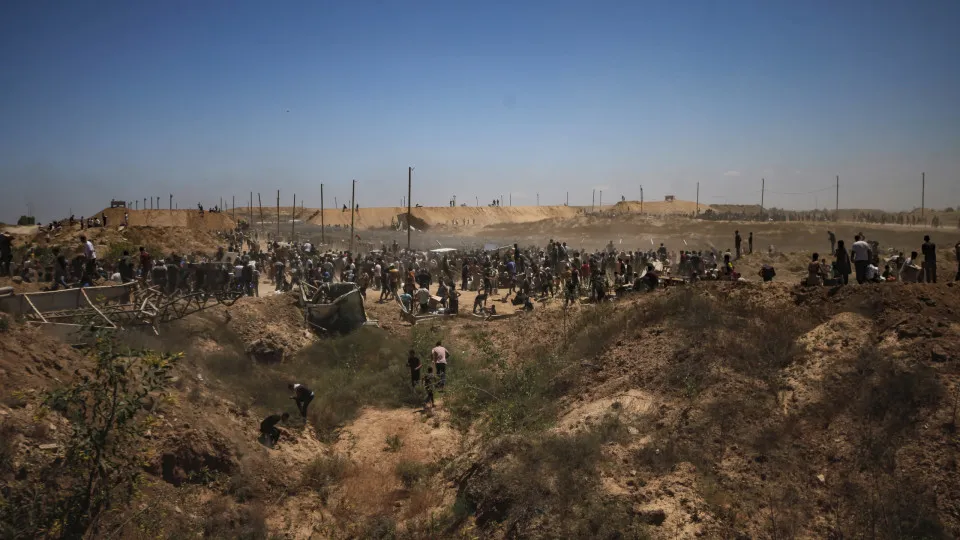 Ataque perto de ponto de ajuda humanitária deixa 31 mortos em Gaza