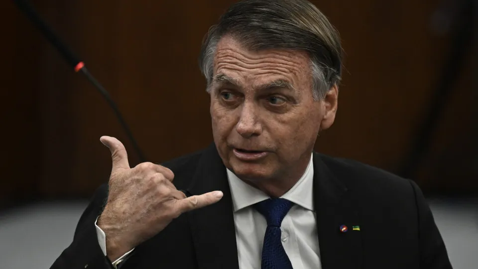 Bolsonaro diz que Cid poderia ter dito ‘não’ a quem o procurasse com ideias de ruptura