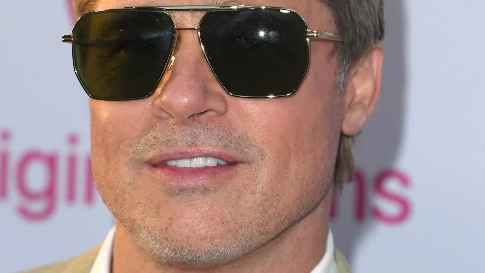 Brad Pitt e Tom Cruise se encontram na estreia europeia de ‘F1: O Filme’