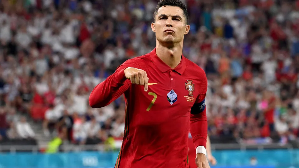 CR7 iguala recorde e ajuda Portugal a vencer a Hungria nas Eliminatórias