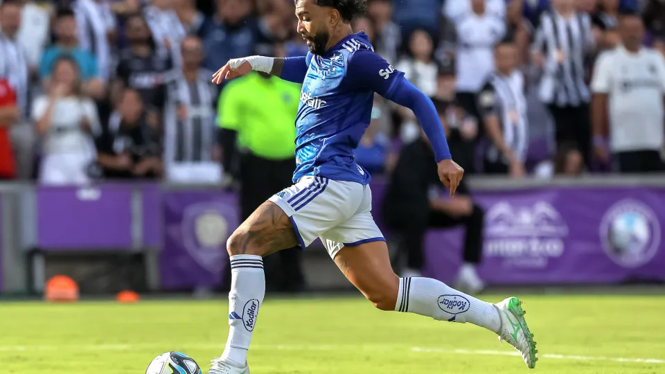 Cruzeiro só empata em jogo com lesão assustadora e deixa liderança escapar Cruzeiro só empata em jogo com lesão assustadora e deixa liderança escapar