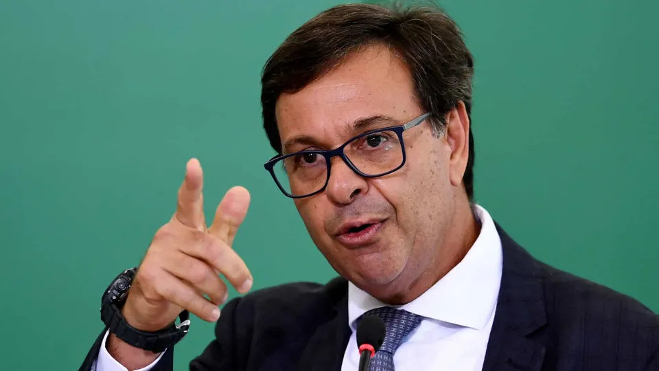 Ex-ministro Gilson Machado é preso pela PF Ex-ministro Gilson Machado é preso pela PF