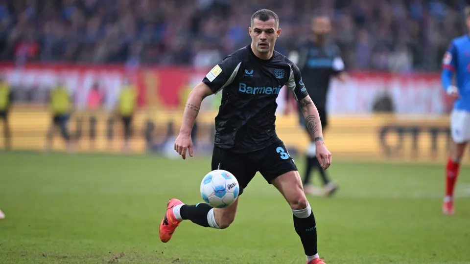 Granit Xhaka acerta com Milan e está perto de ser oficializado Granit Xhaka acerta com Milan e está perto de ser oficializado