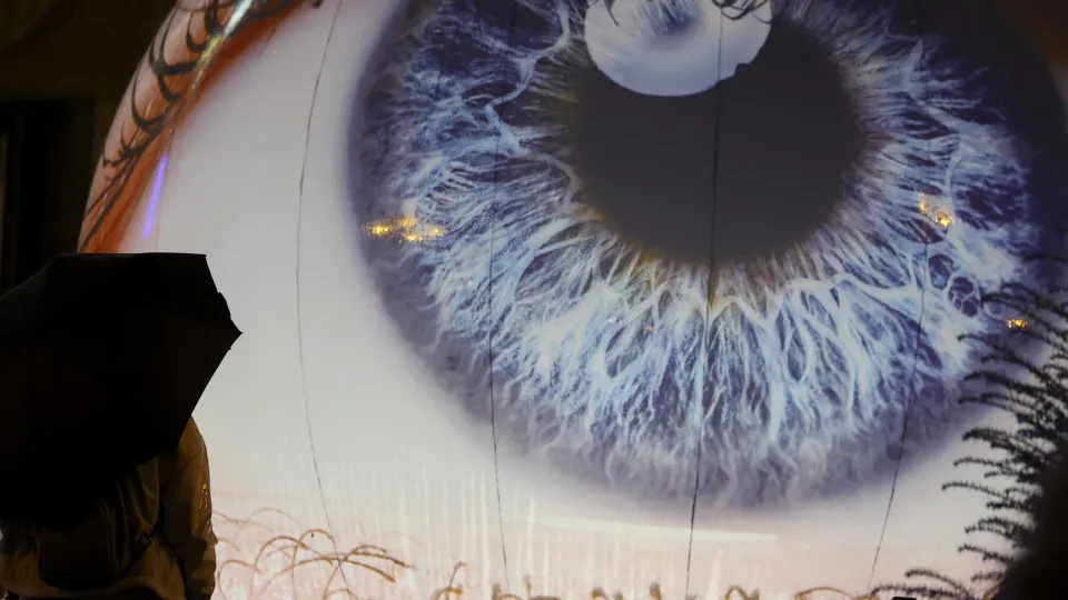 Hong Kong usa IA para prever risco de Alzheimer através da retina