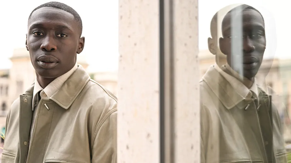 Khaby Lame, maior influenciador do TikTok, deixa os EUA após prisão