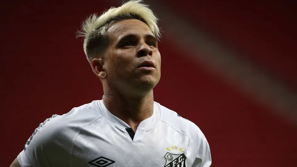 Lesões viram rotina no Santos e dificultam formação de time titular