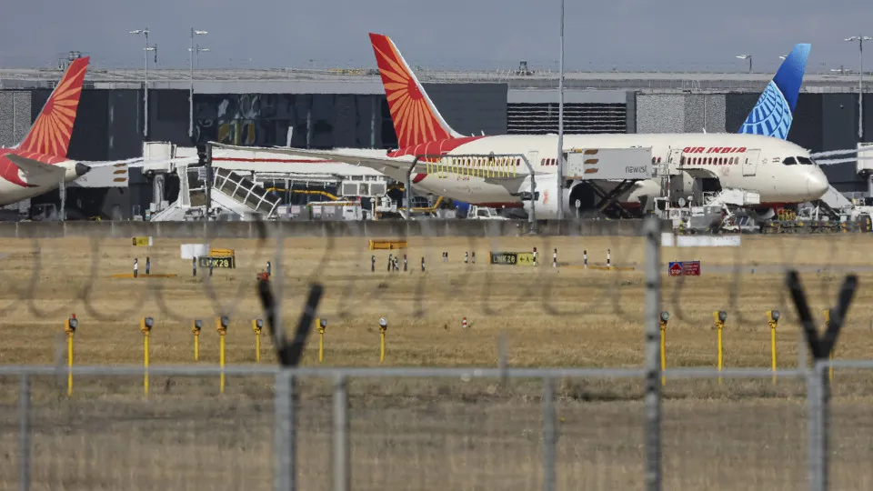 Novo voo da Air India é cancelado devido a problemas técnicos
