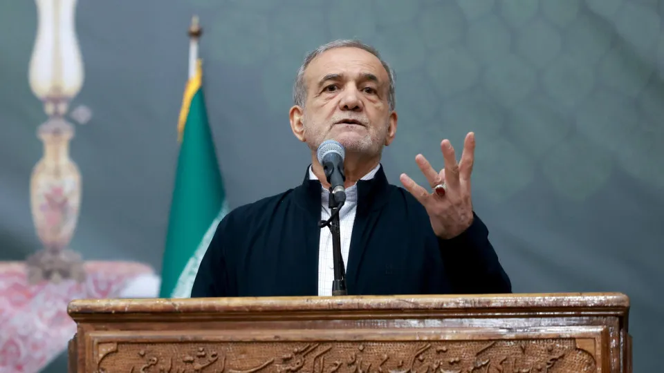 Presidente do Irã critica comportamento do chefe da AIEA