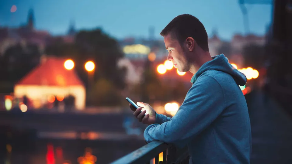 Quatro sinais de que você deve apagar um app para o bem da saúde mental