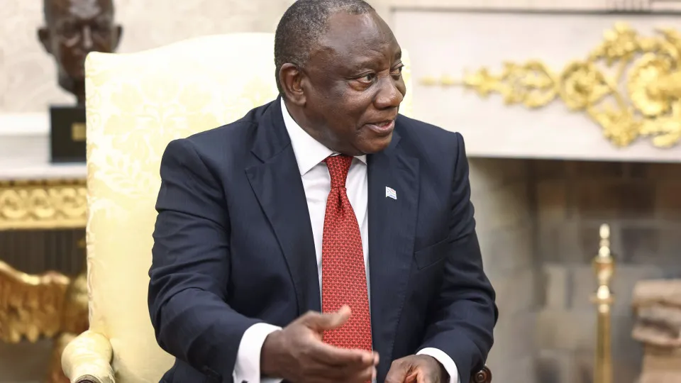 Quem é Cyril Ramaphosa, o presidente da África do Sul encurralado por Trump