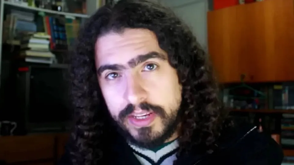 Quem é Pirula, biólogo com 1 milhão de seguidores que sofreu AVC