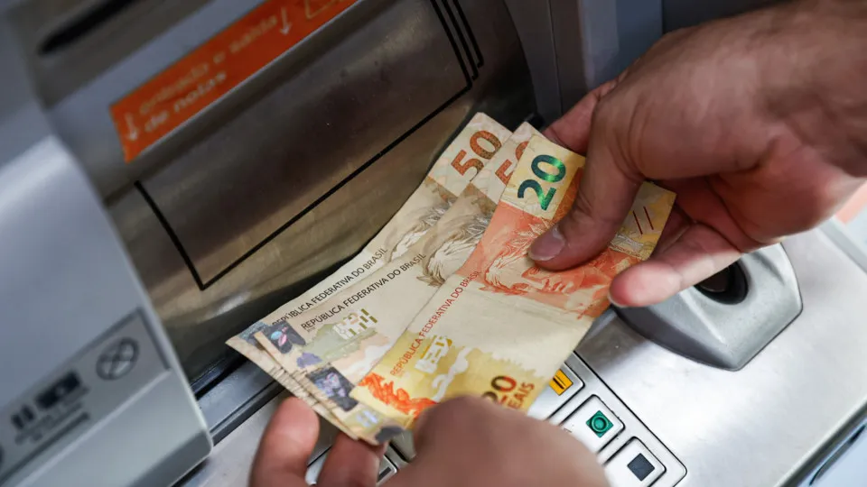 R$ 9,7 bilhões: Como consultar ‘dinheiro esquecido? Resgate é automático