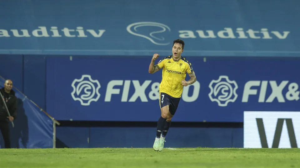 Santos estipula valor para vender volante que volta de empréstimo