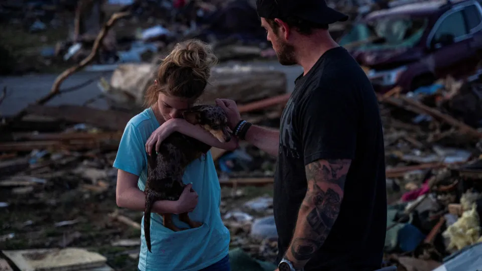 Tempestades deixam 28 mortos nos EUA; veja as imagens da destruição