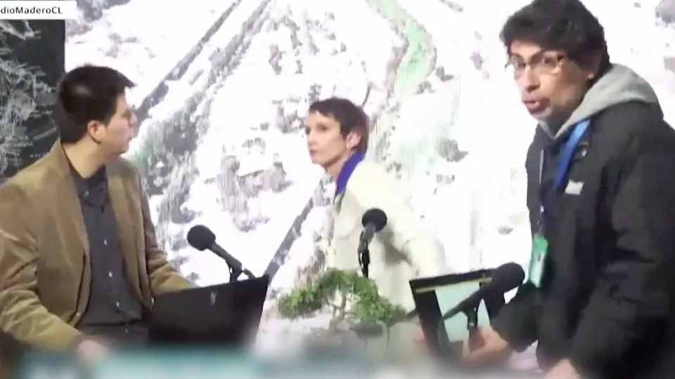 Terremoto de 6,4 no Chile é sentido durante programa de TV ao vivo; vídeo