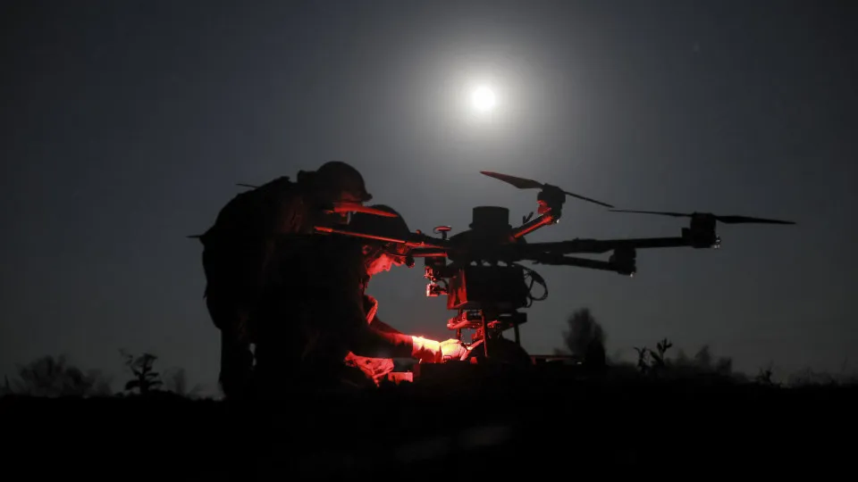 Ucrânia afirma que interceptou 88 de 273 drones disparados pela Rússia Ucrânia afirma que interceptou 88 de 273 drones disparados pela Rússia