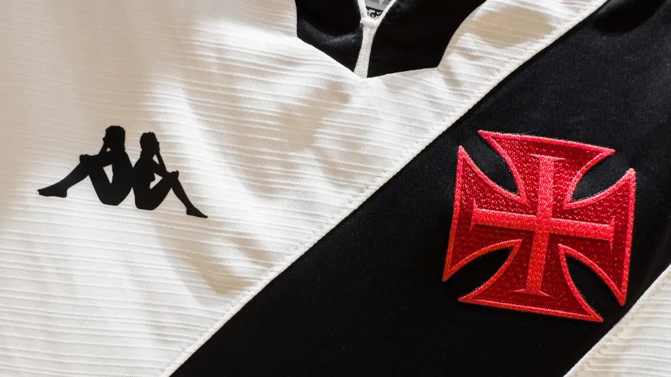 Vasco fica impedido de registrar novos jogadores por dívida com o Nantes