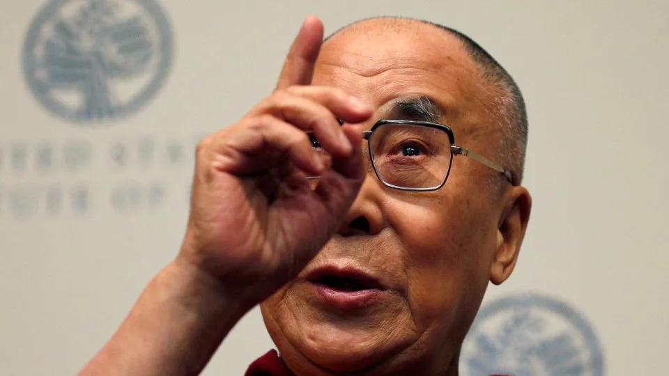 Dalai-lama diz que é sua fundação a responsável por liderar busca de seu sucessor