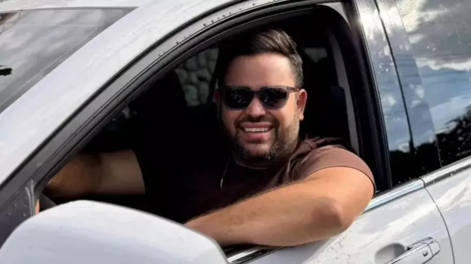Ex-BBB viraliza ao ser reconhecido trabalhando como motorista de aplicativo em Belo Horizonte Ex-BBB viraliza ao ser reconhecido trabalhando como motorista de aplicativo em Belo Horizonte
