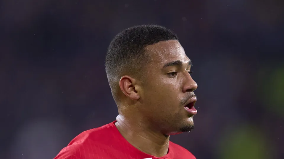 Flamengo anuncia a contratação do atacante Samuel Lino