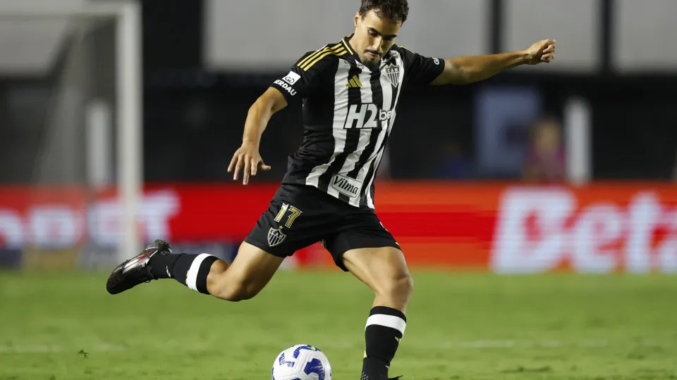 Igor Gomes decide na ‘manha’, e Atlético vence Bucaramanga na Sul-Americana